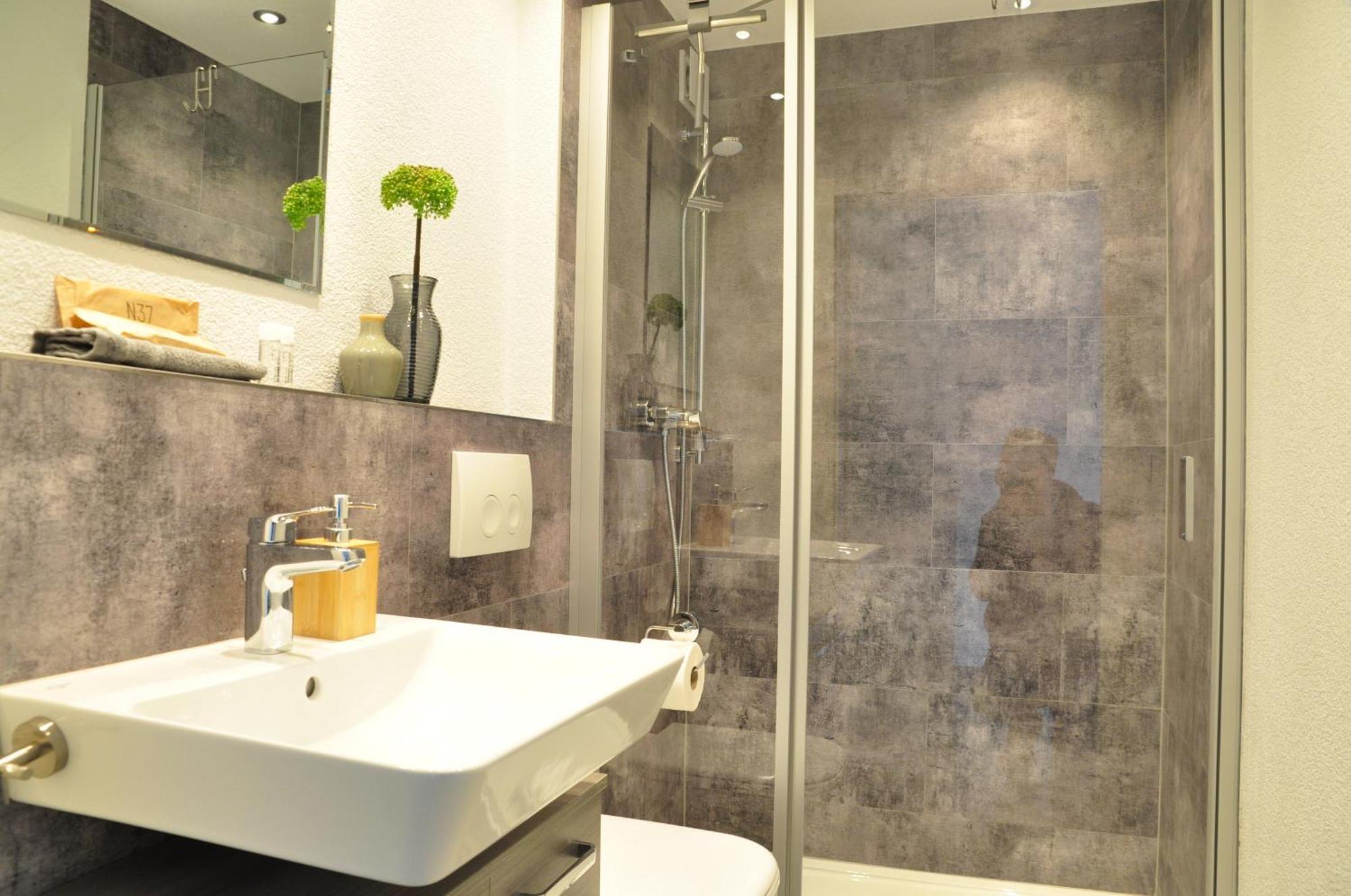 N37 -Modern Eingerichtete Zimmer In Ruhiger Lage Aldingen  외부 사진